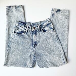 Vintage 1980's Brittania Light Wash High Waisted Straight Leg Distressed Jeans